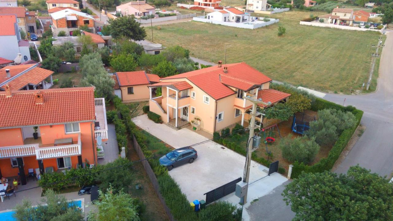 Spacious Apartment With Parking&Garden Marčana Exteriér fotografie